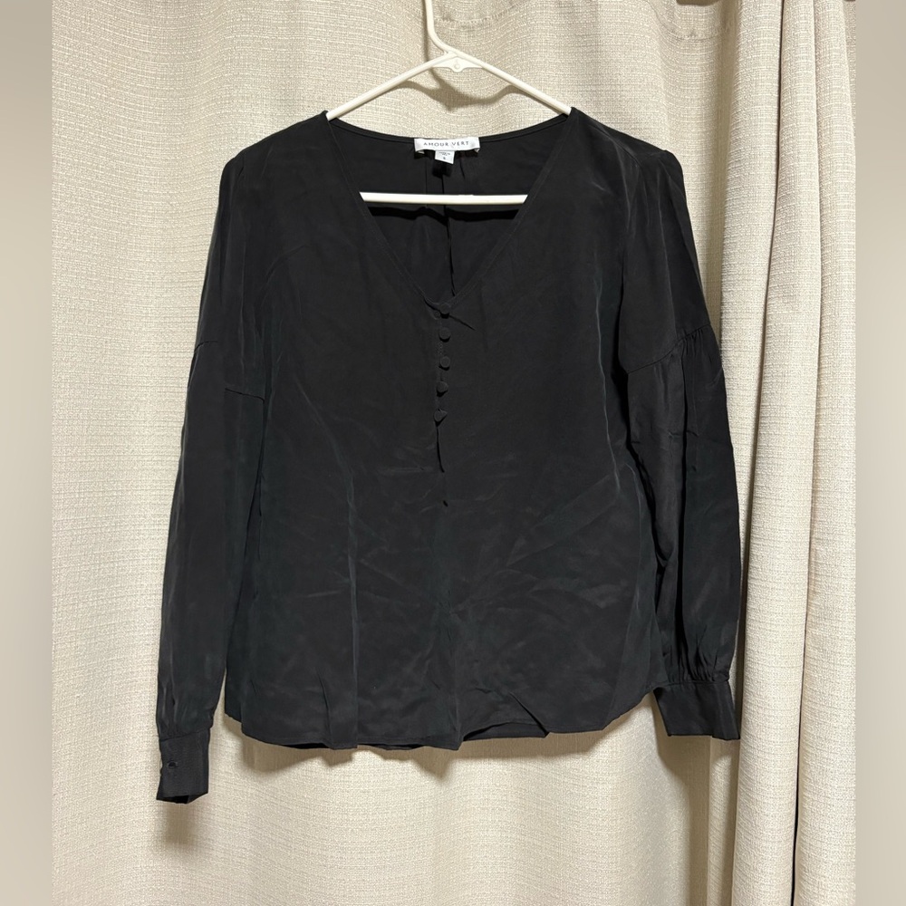 Amour Vert 100% silk blouse black